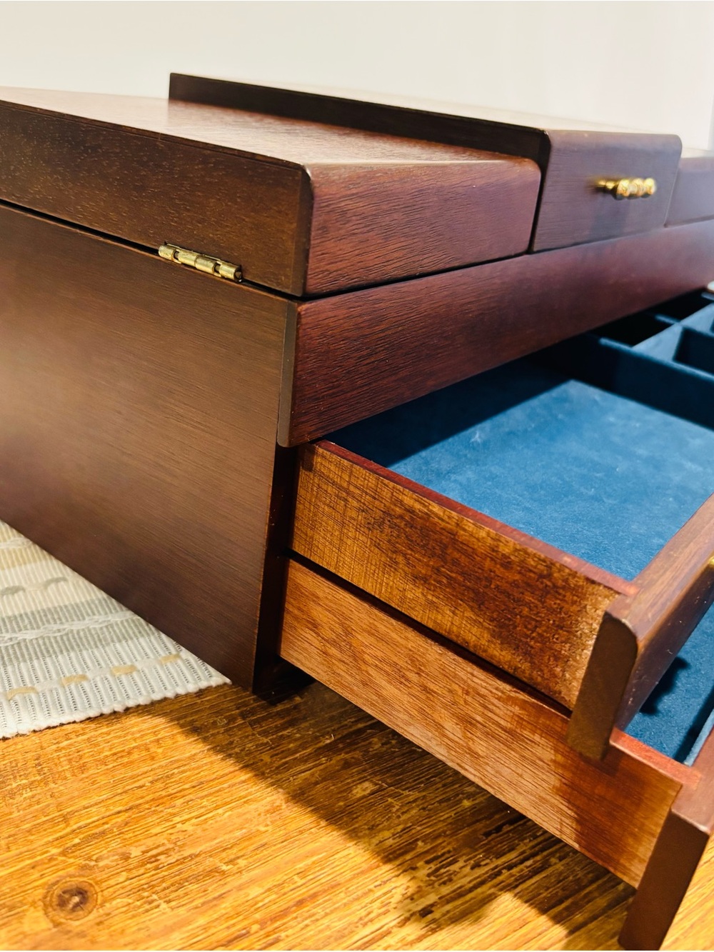 Mahogany Jewelry Box - Picture 10 of 10